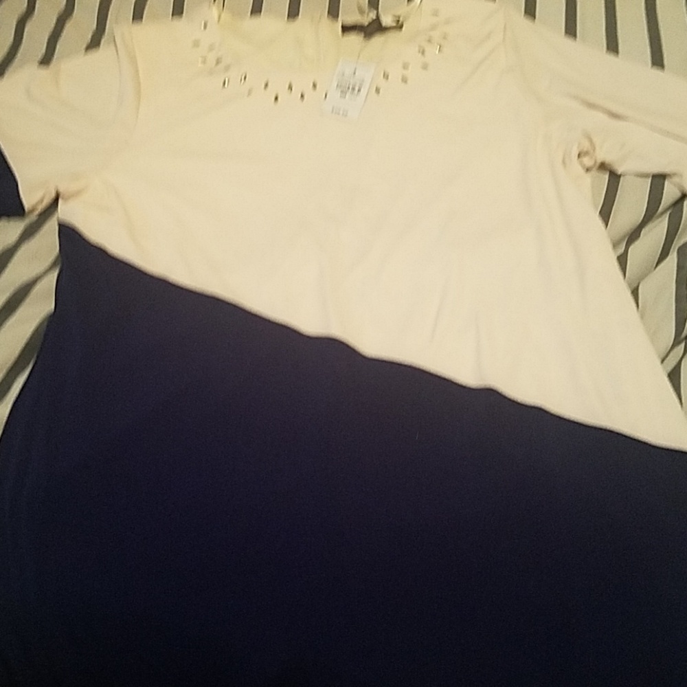 DRESS - Picture 2 of 3